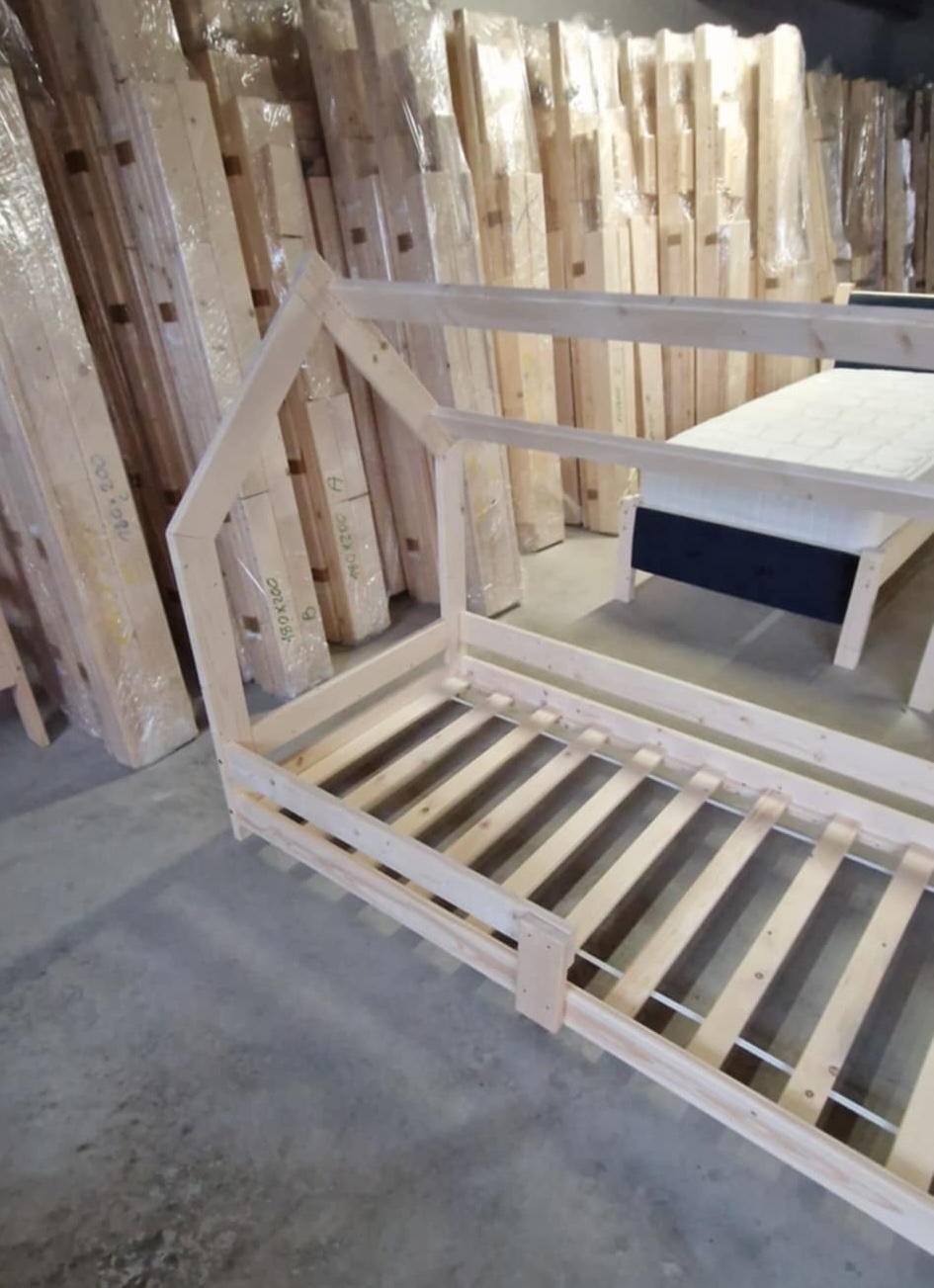 hausbett / tipi bett aus massivholz – naturholz – inkl. lattenrost hausbett / tipi bett aus massivholz – naturholz – inkl. lattenrost