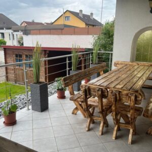 gartenmöbel aus massivholz – tisch, bänke & stühle im set